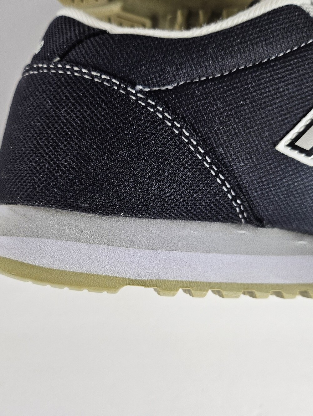New Balance 501 Gray Black Low Top Sneakers Womens 9 Casual Running Athletic - Picture 13 of 14